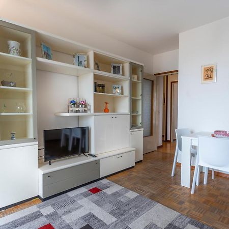 Zia Dina Apartment Pasian di Prato Luaran gambar